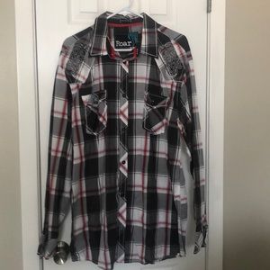 Mens Roar shirt from the buckle.